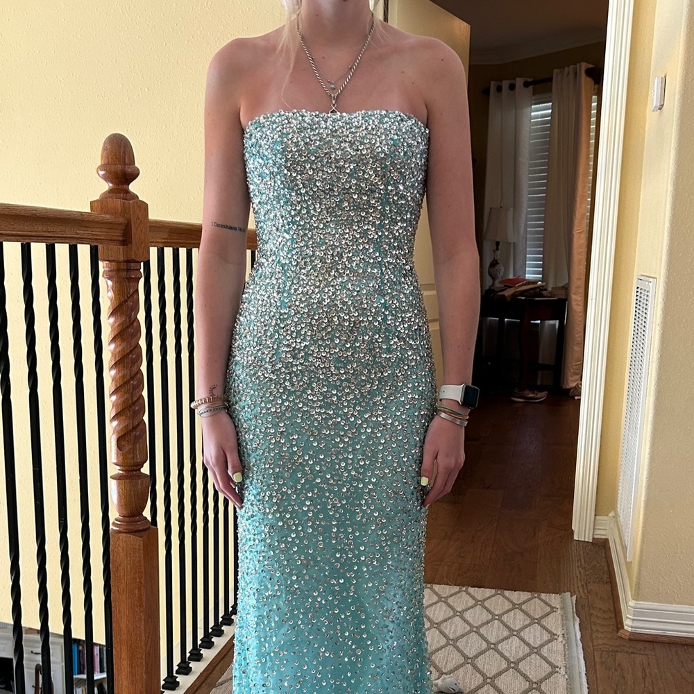 Gorgeous Sherri Hill Formal/Prom Dress - Size 0